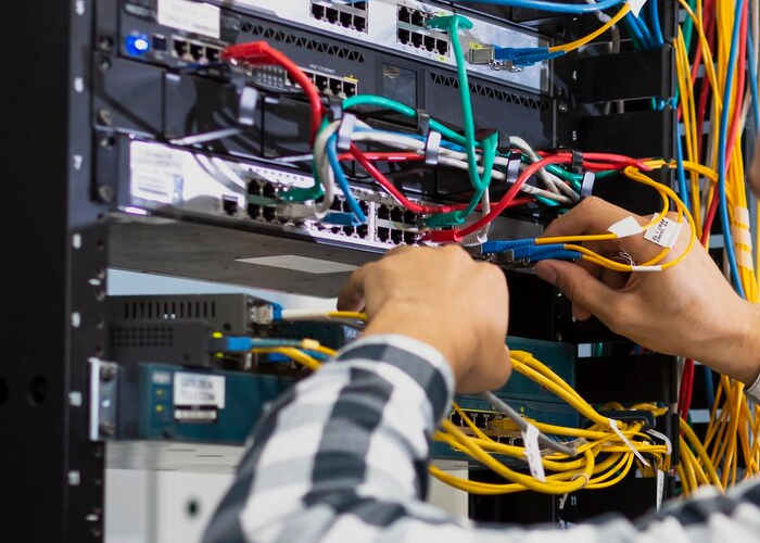 tecnic-servers-informatica-tecnologia-serveis-cables