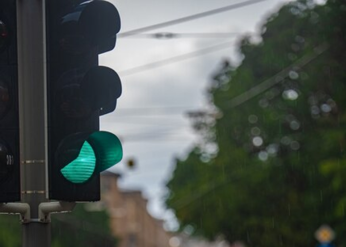 semáforo-carrer-tràfic